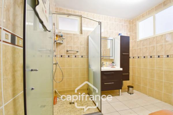 Propriété à vendre 14 pièces PAILLE (17) sur 4800m² de terrain avec nombreuses dépendances