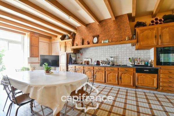 Propriété à vendre 14 pièces PAILLE (17) sur 4800m² de terrain avec nombreuses dépendances