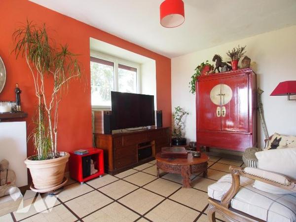 SOULEUVRE-EN-BOCAGE- ENSEMBLE IMMOBILIER AVEC 3 HECTARES