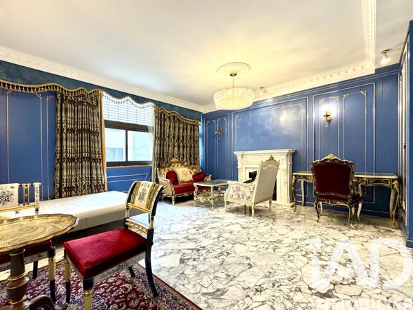 Location appartement 1 pièce 41 m² Paris 8