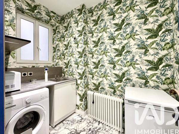 Location appartement 1 pièce 41 m² Paris 8