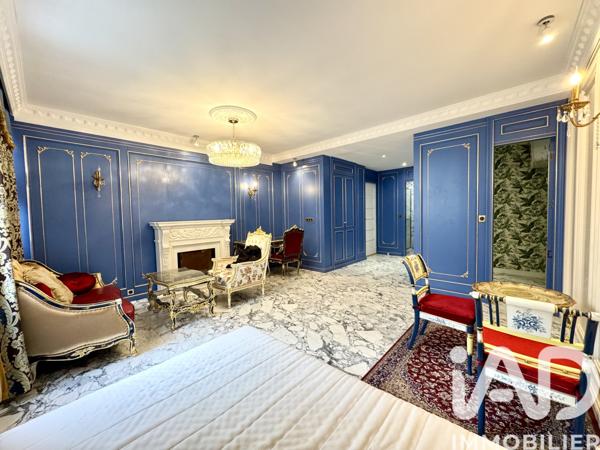 Location appartement 1 pièce 41 m² Paris 8