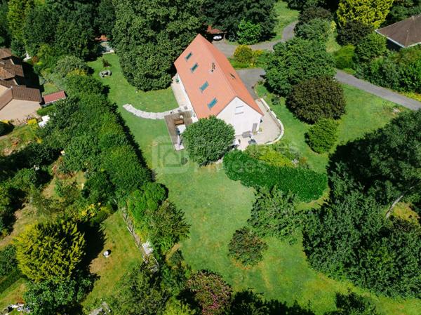 Bien rare à Labuissière - Maison avec vie de plain-pied, terrain boisé et environnement privilégié