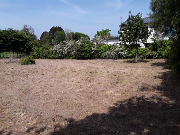 TRES BEAU TERRAIN CONSTRUCTIBLE