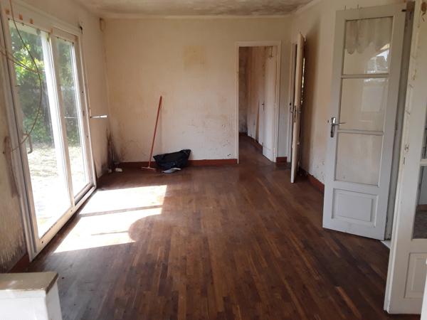 TRES BEAU TERRAIN CONSTRUCTIBLE