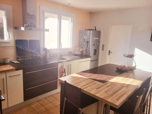 MAISON PLAIN PIED 5 CHAMBRES AVEC PISCINE COUVERTE