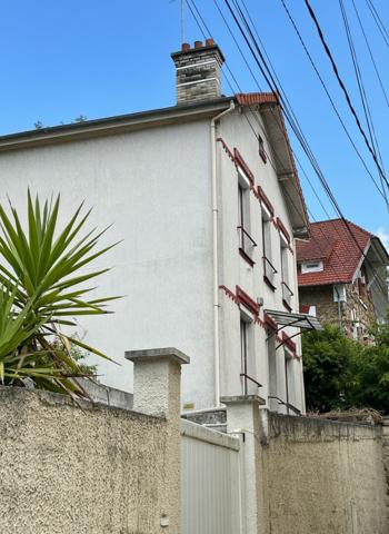 Vente
                Maison91,68 m² - 6 Pièces -
                    VILLENEUVE SAINT GEORGES (94190)