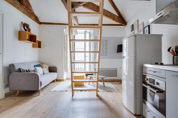 A VENDRE NANTES SAINT-CLEMENT APPARTEMENT ALLIANT CHARME DE L'ANCIEN ET FONCTIONNALITE