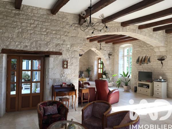 Maison à vendre 14 pièces 364 m² Montcuq-en-Quercy-Blanc
