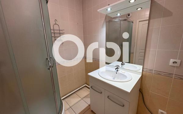 Appartement à louer    2 pièces •  Saint-Étienne-de-Saint-Geoirs