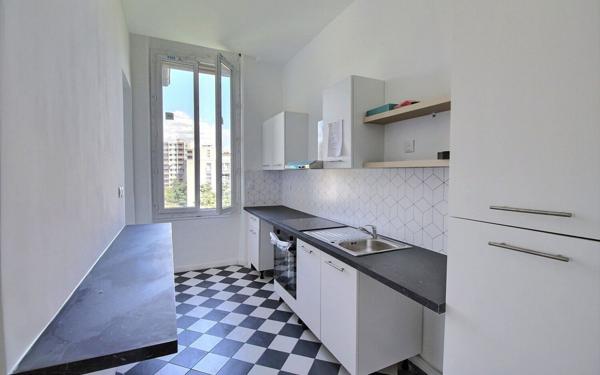 Appartement à vendre    4 pièces • 80 m2 Marseille 12