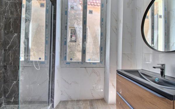 Appartement à vendre    4 pièces • 80 m2 Marseille 12