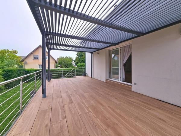 Maison familiale moderne avec piscine