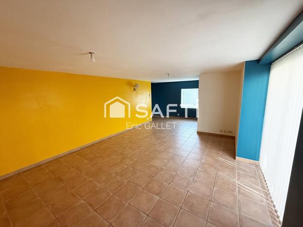 Ensemble immobilier rénové avec dépendances et terrain.