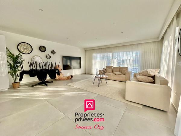 Maison Contemporaine avec piscine 150 m2 habitable sur 935 m2 de terrain à Barr