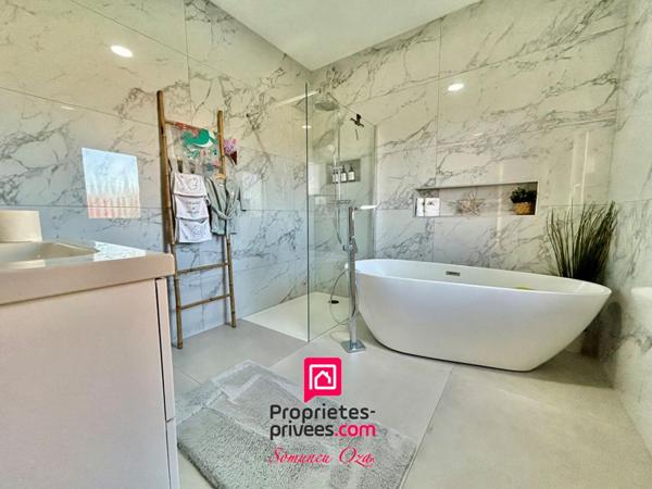 Maison Contemporaine avec piscine 150 m2 habitable sur 935 m2 de terrain à Barr