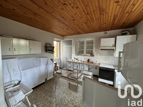 Maison à vendre 10 pièces 195 m² Saint-Sulpice-les-Feuilles