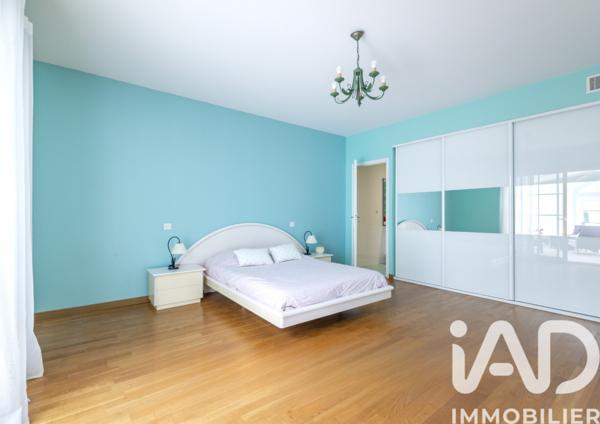 Maison à vendre 15 pièces 657,9 m² Magny-le-Hongre