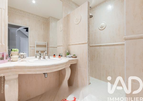 Maison à vendre 15 pièces 657,9 m² Magny-le-Hongre