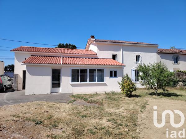 Maison à vendre 6 pièces 142 m² Le Poiré-sur-Vie