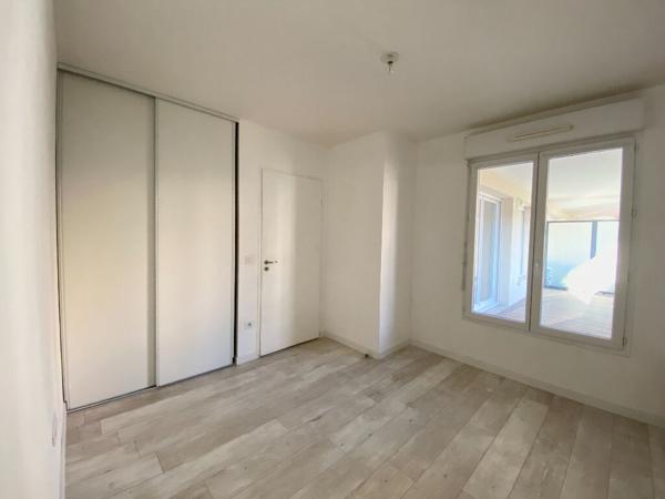 A LOUER 3 pièces à 5min à pieds du RER A CERGY LE HAUT