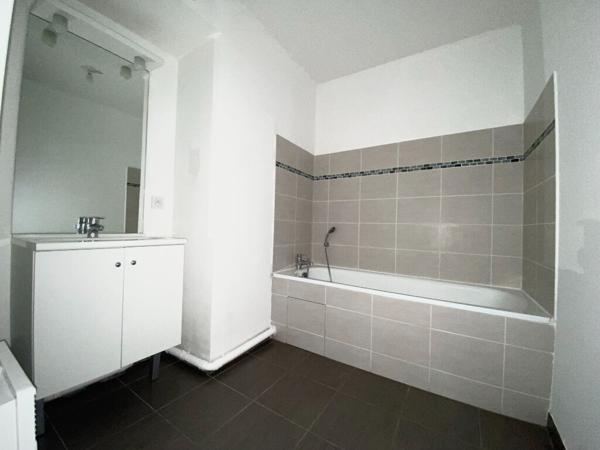 A LOUER 3 pièces à 5min à pieds du RER A CERGY LE HAUT