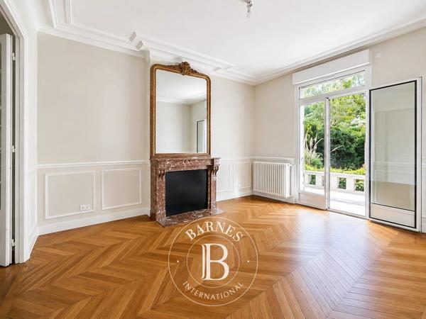 Saint-Maurice, Maison 5 Chambres -  260 m² à vendre