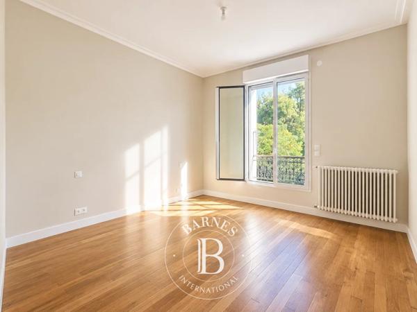 Saint-Maurice, Maison 5 Chambres -  260 m² à vendre