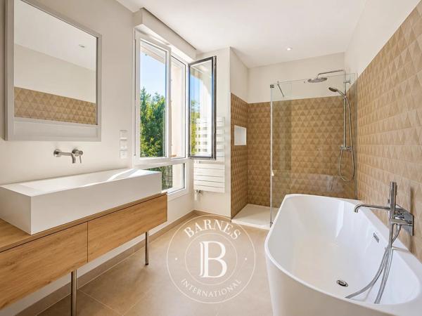 Saint-Maurice, Maison 5 Chambres -  260 m² à vendre