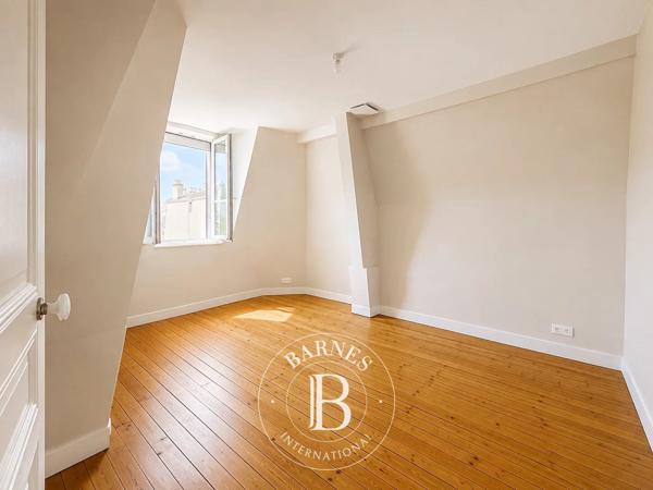 Saint-Maurice, Maison 5 Chambres -  260 m² à vendre