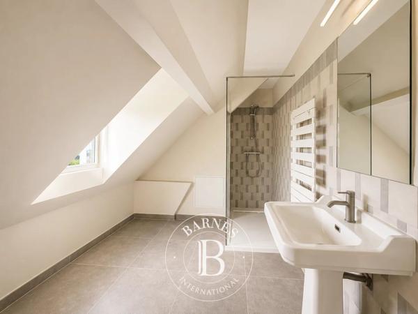 Saint-Maurice, Maison 5 Chambres -  260 m² à vendre