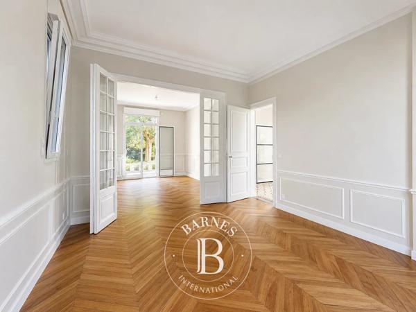 Saint-Maurice, Maison 5 Chambres -  260 m² à vendre