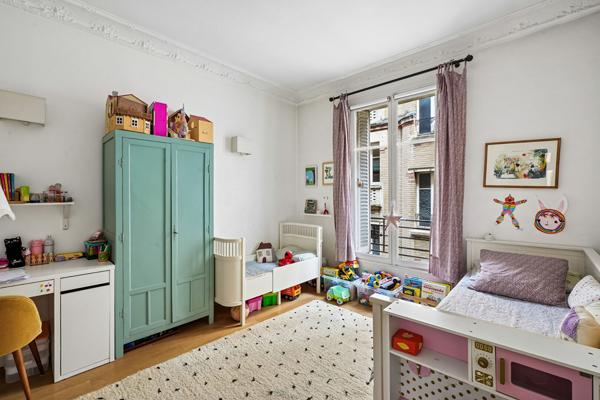 RUE TOCQUEVILLE - Appartement de 84m2 - 2 chambres - Charme de l'ancien