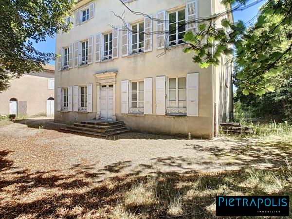 SAINT GEORGES DE RENEINS CENTRE PLATEAU DUPLEX A AMENAGER EN REZ DE JARDIN