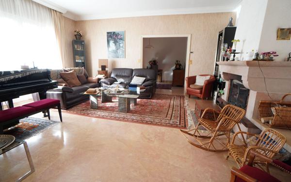 Maison à vendre    6 pièces •  Varois-et-Chaignot