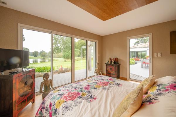 Vente Maison contemporaine Nesmy 7 Pièces 296 m²