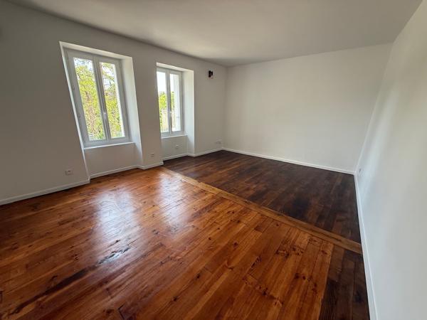 Location Maison T4 avec cours - POITIERS