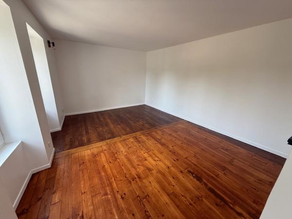 Location Maison T4 avec cours - POITIERS