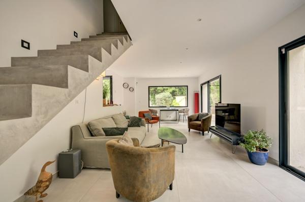 Vente Maison de ville Aix-en-Provence 6 Pièces 200 m²