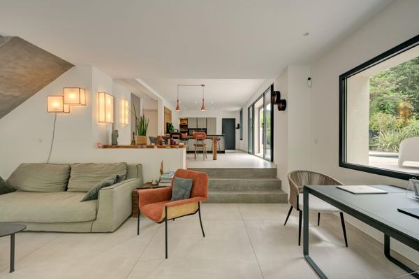 Vente Maison de ville Aix-en-Provence 6 Pièces 200 m²