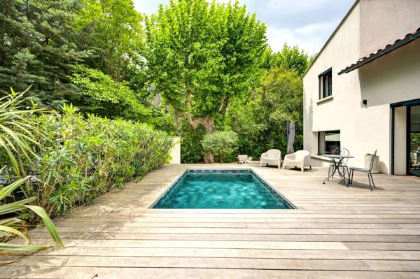 Vente Maison de ville Aix-en-Provence 6 Pièces 200 m²
