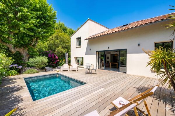 Vente Maison de ville Aix-en-Provence 6 Pièces 200 m²