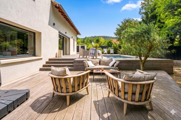 Vente Maison de ville Aix-en-Provence 6 Pièces 200 m²