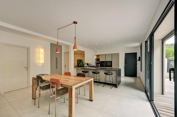 Vente Maison de ville Aix-en-Provence 6 Pièces 200 m²