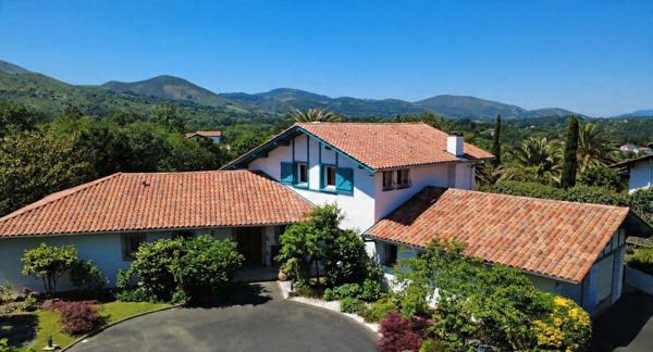 Vente Maison de luxe Ascain 7 Pièces 237 m²