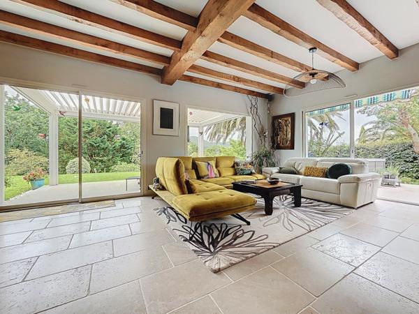 Vente Maison de luxe Ascain 7 Pièces 237 m²