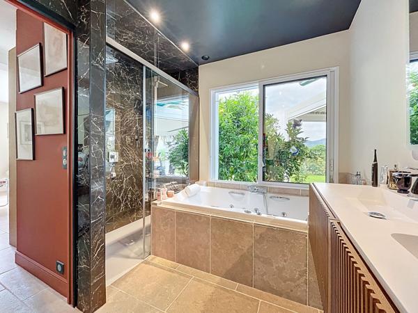 Vente Maison de luxe Ascain 7 Pièces 237 m²