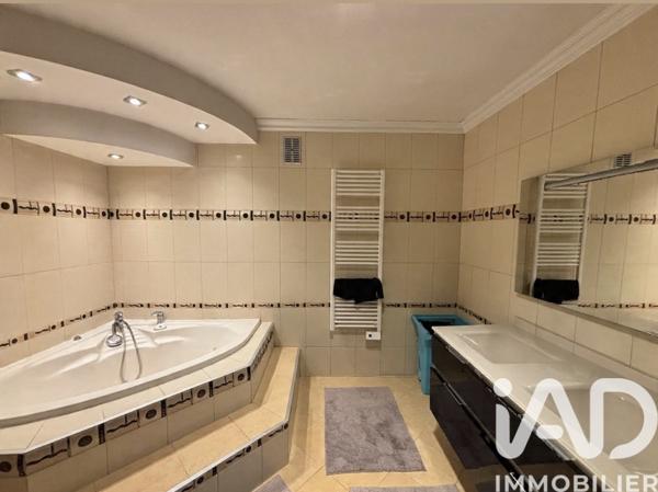 Maison à vendre 5 pièces 104 m² Montfermeil