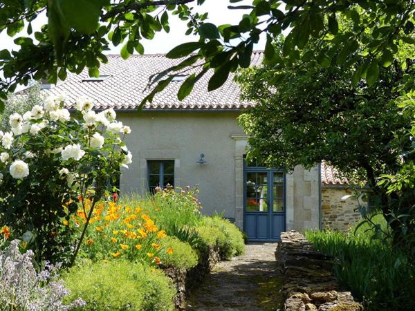 Demeure de prestige Marsais Sainte Radegonde 10 pièce(s) 259 m2