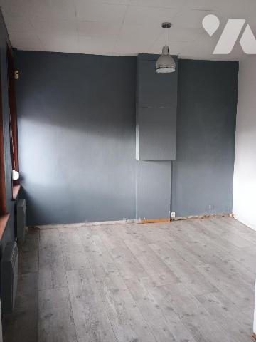 A VENDRE : SAULTAIN, IMMEUBLE MIXTE COMMERCE ET HABITATION